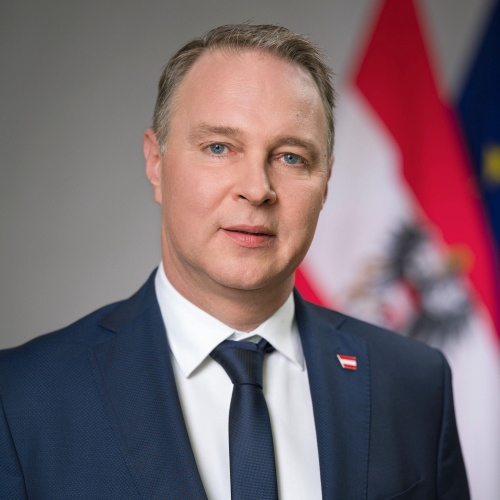 Andreas Babler: From Mayor of Traiskirchen to SPÖ Federal Chairman